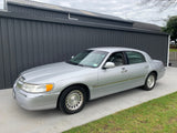 2000 Lincoln Town Car SOLD